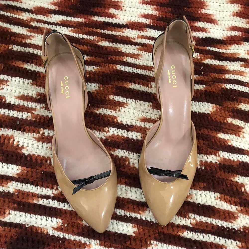 Gucci D’Orsay Patent Leather Two Tone Kitten Heels Pumps Bow Pointed Toe RARE
